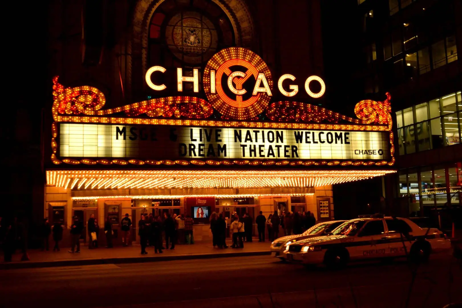 Chicago\’s summer movie ticket sales nearly halved amid sluggish economy